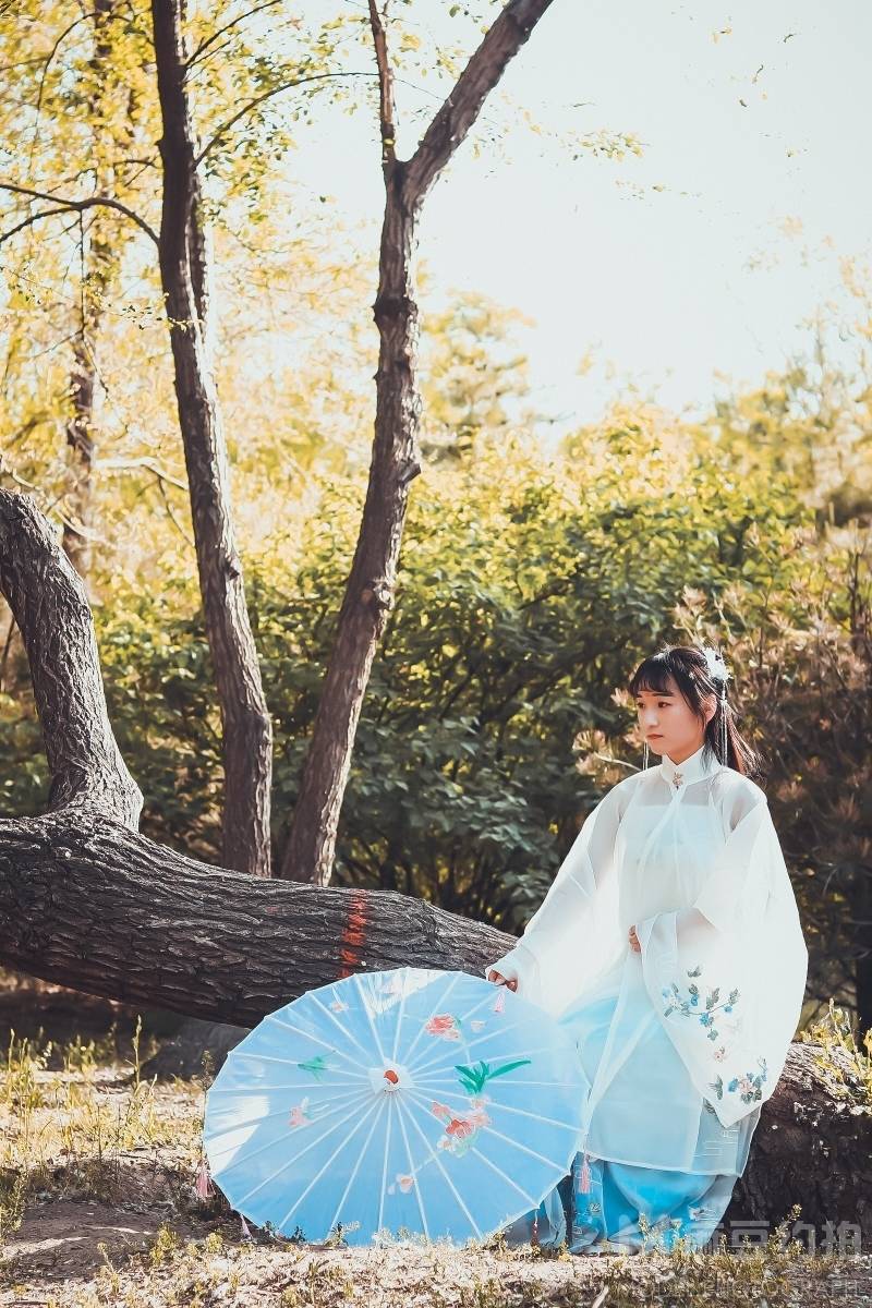 汉服模特