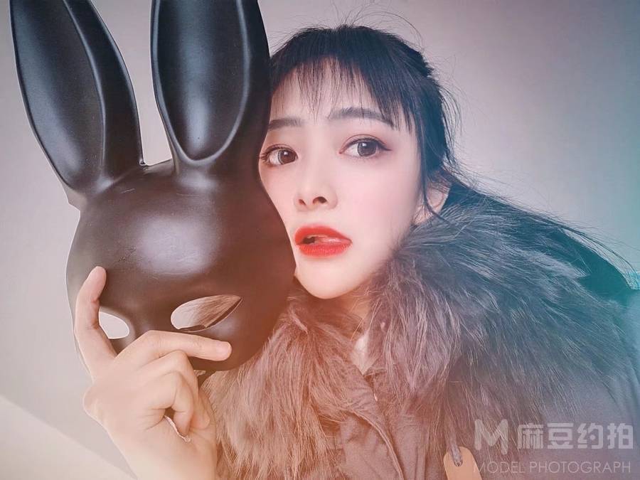 黑白模特