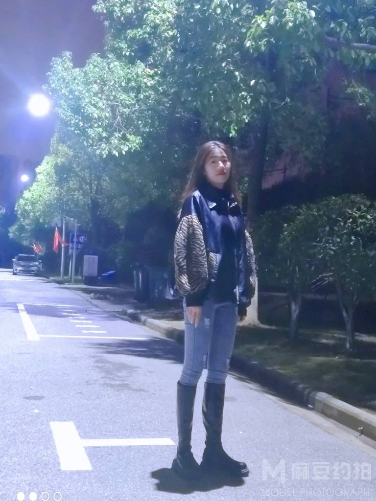 校园模特