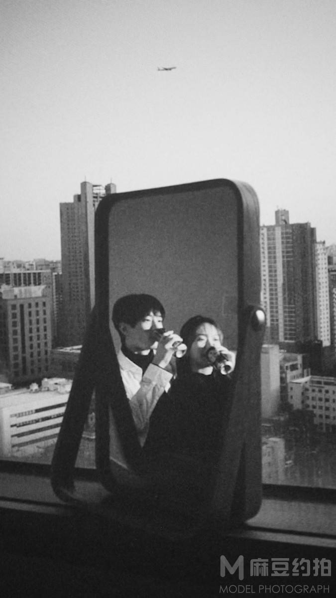黑白模特