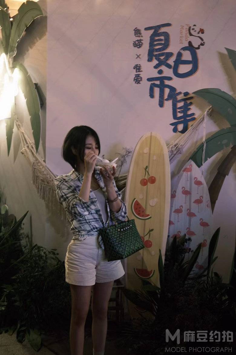 校园模特