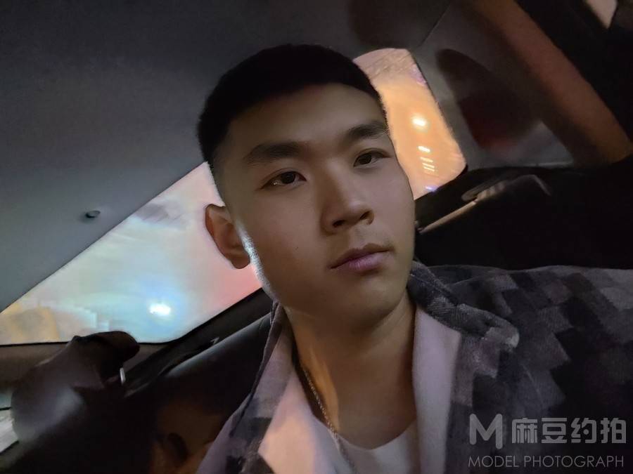 纪实模特