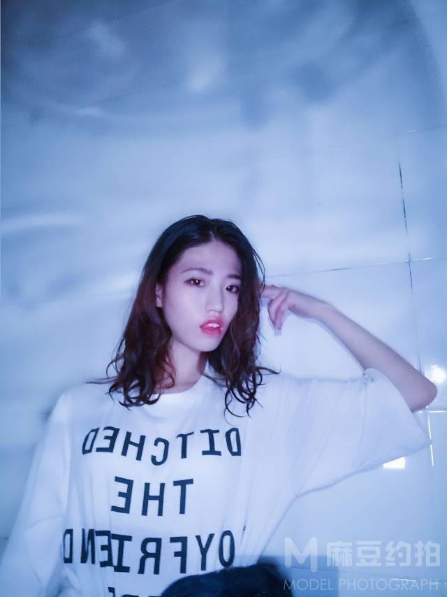 夜景模特