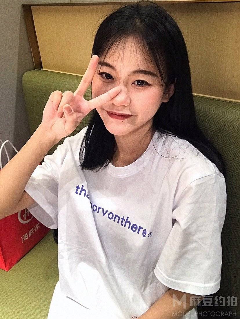 黑白模特