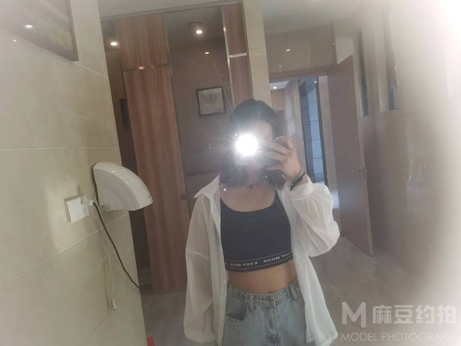 纪实模特