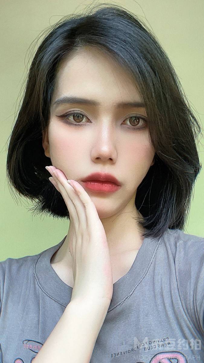 妆容模特