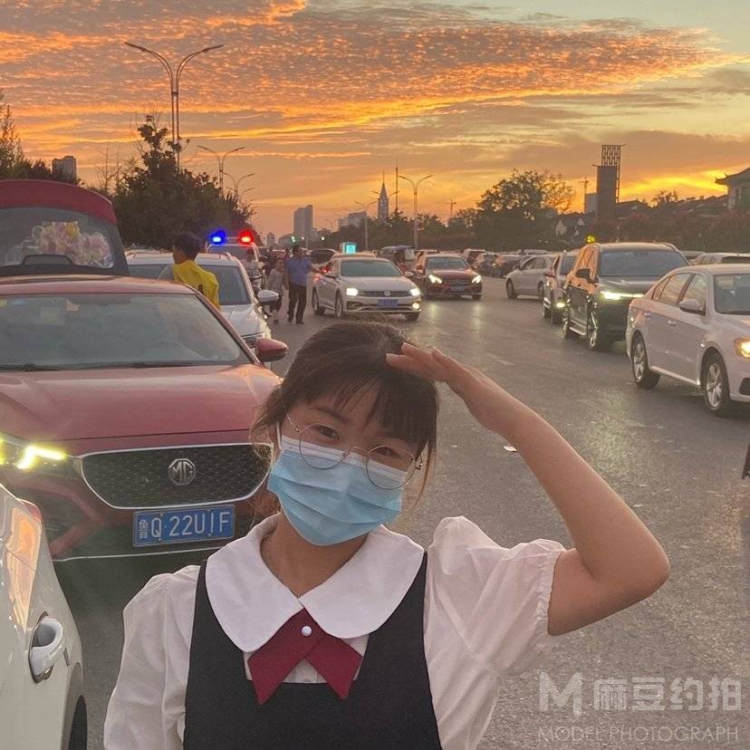 校园模特