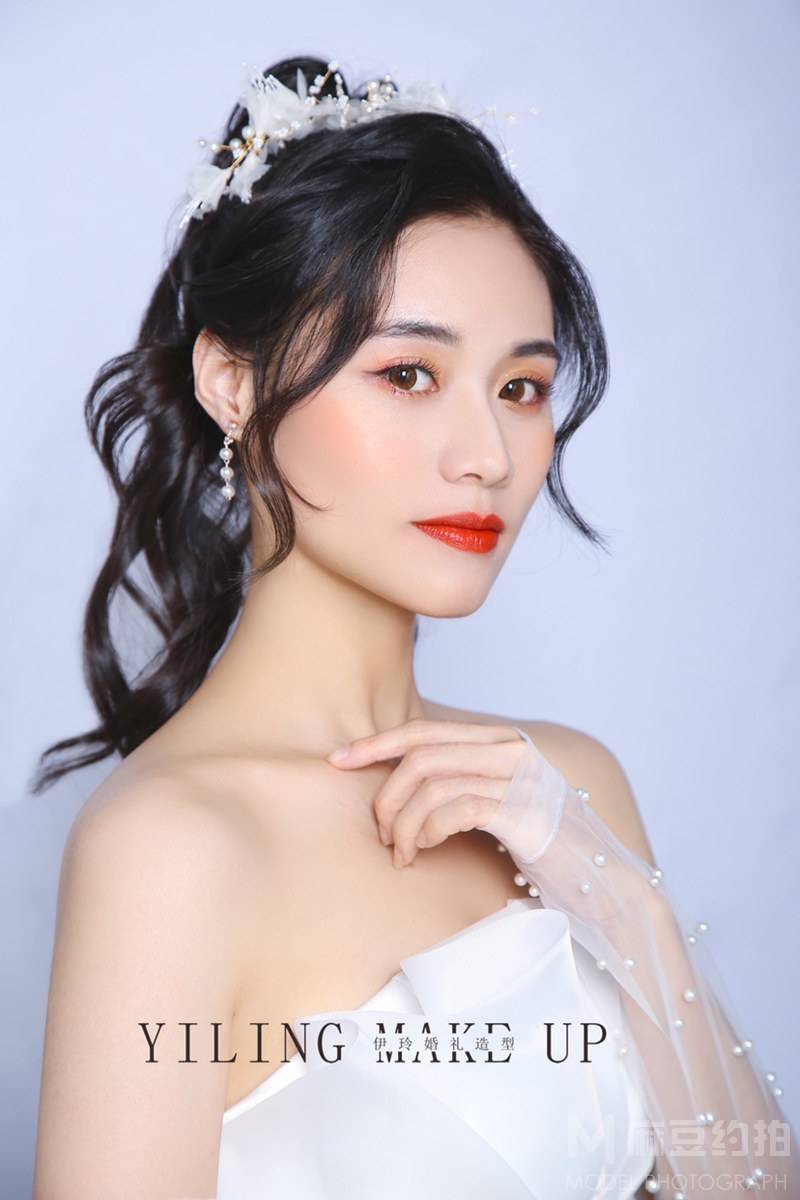 妆容模特