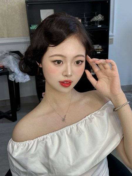 妆容模特
