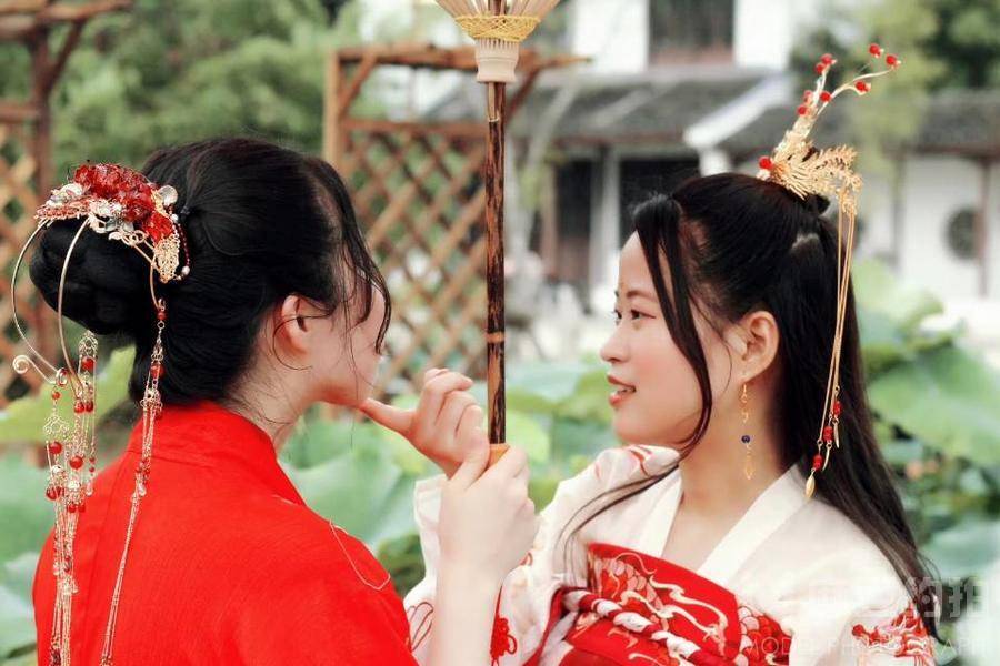 汉服模特