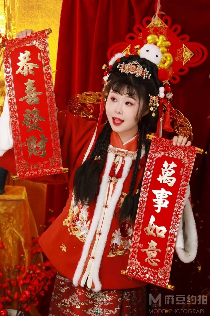 汉服模特