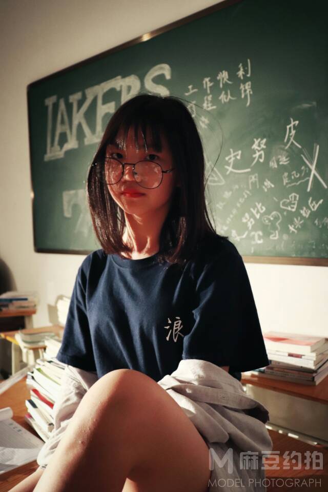 校园模特