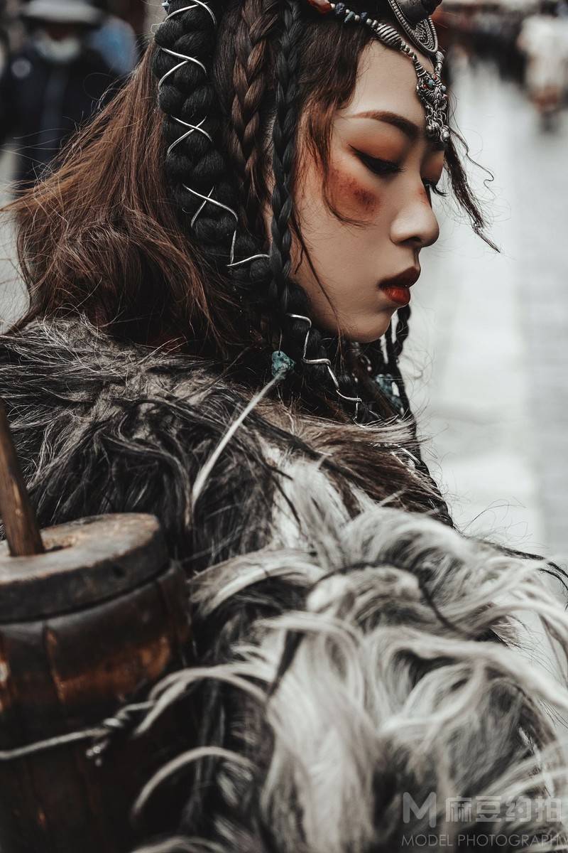 情绪模特