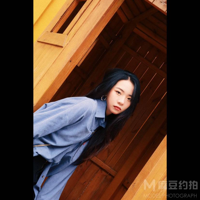 黑白模特