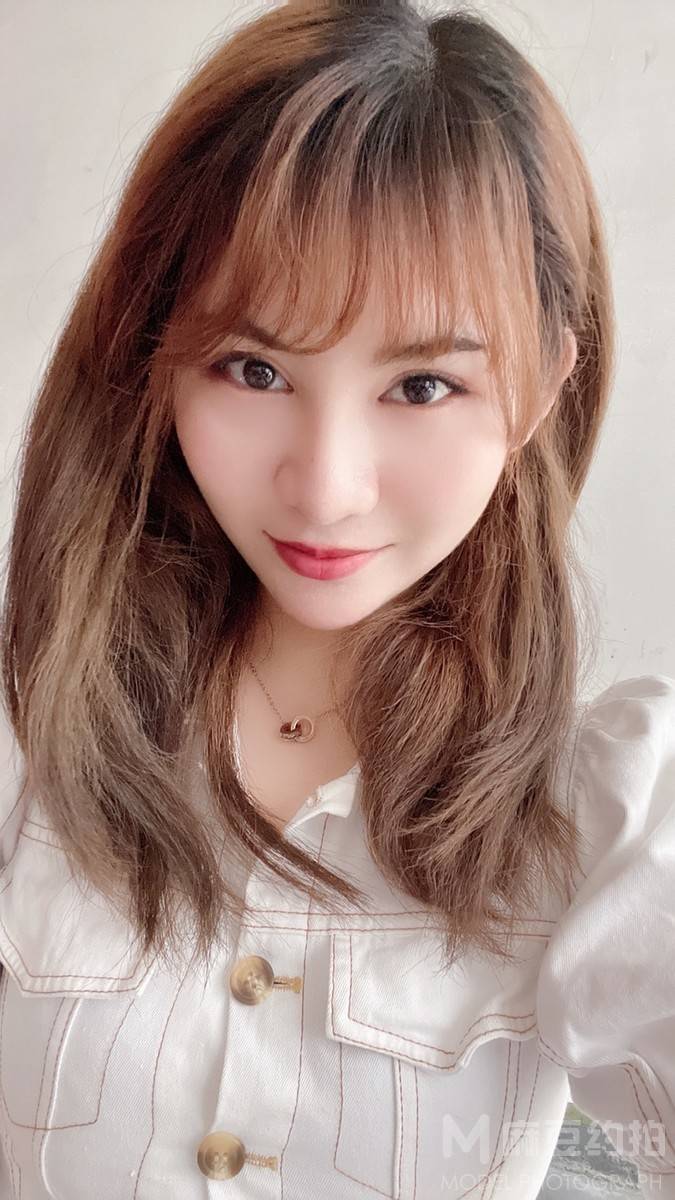 黑白模特
