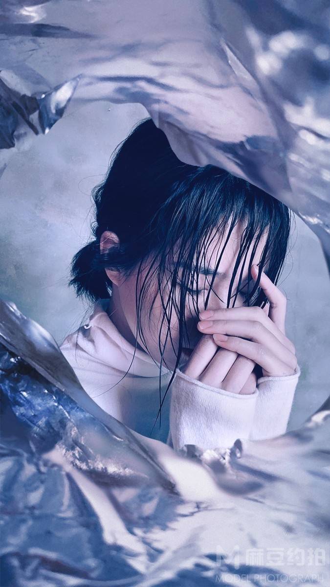 情绪模特