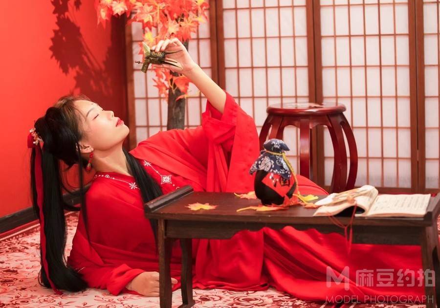 清新模特