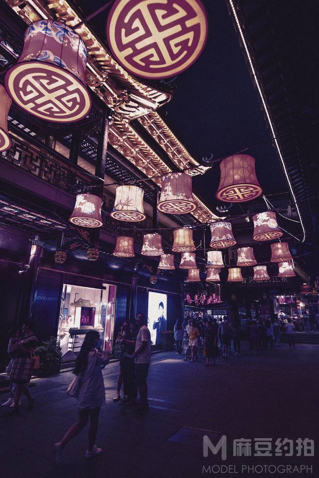 夜景模特