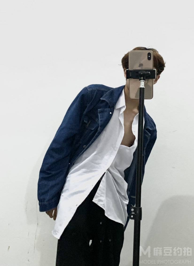 黑白模特