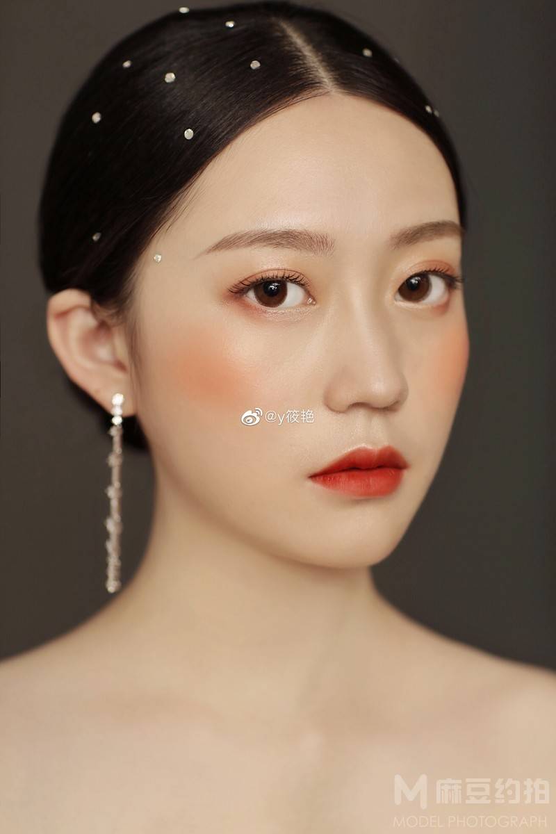 妆容模特