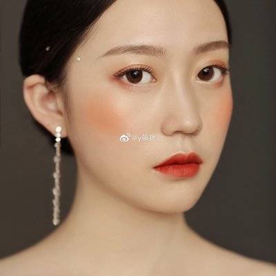 妆容模特