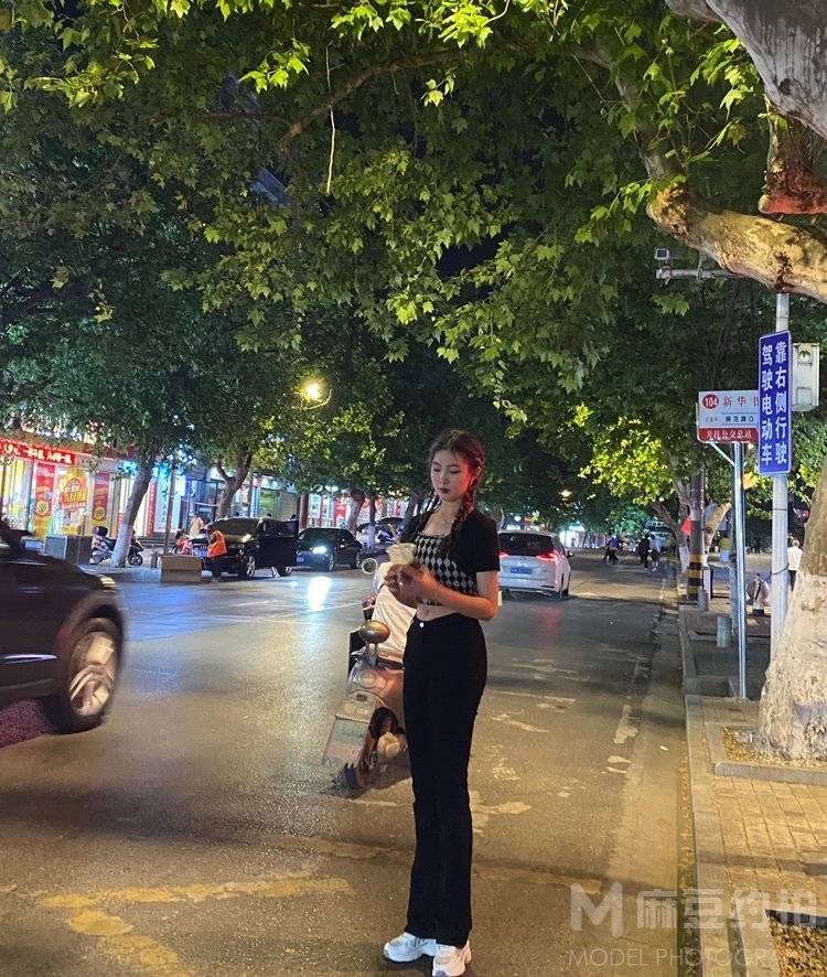 夜景模特