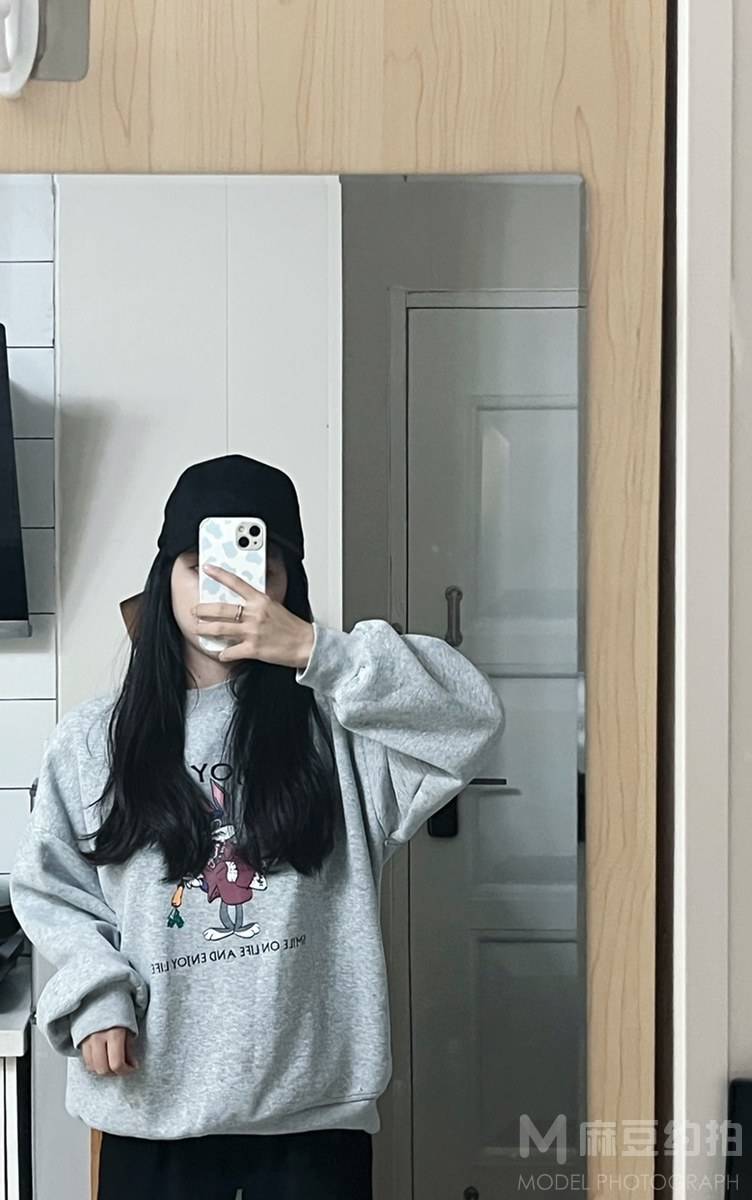 黑白模特
