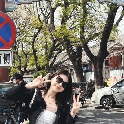黑白模特