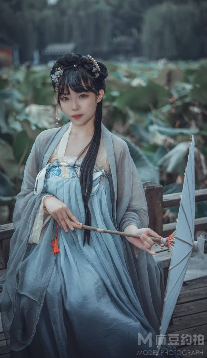 黑白模特