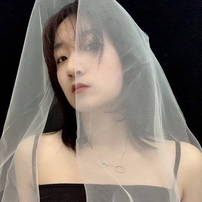 黑白模特