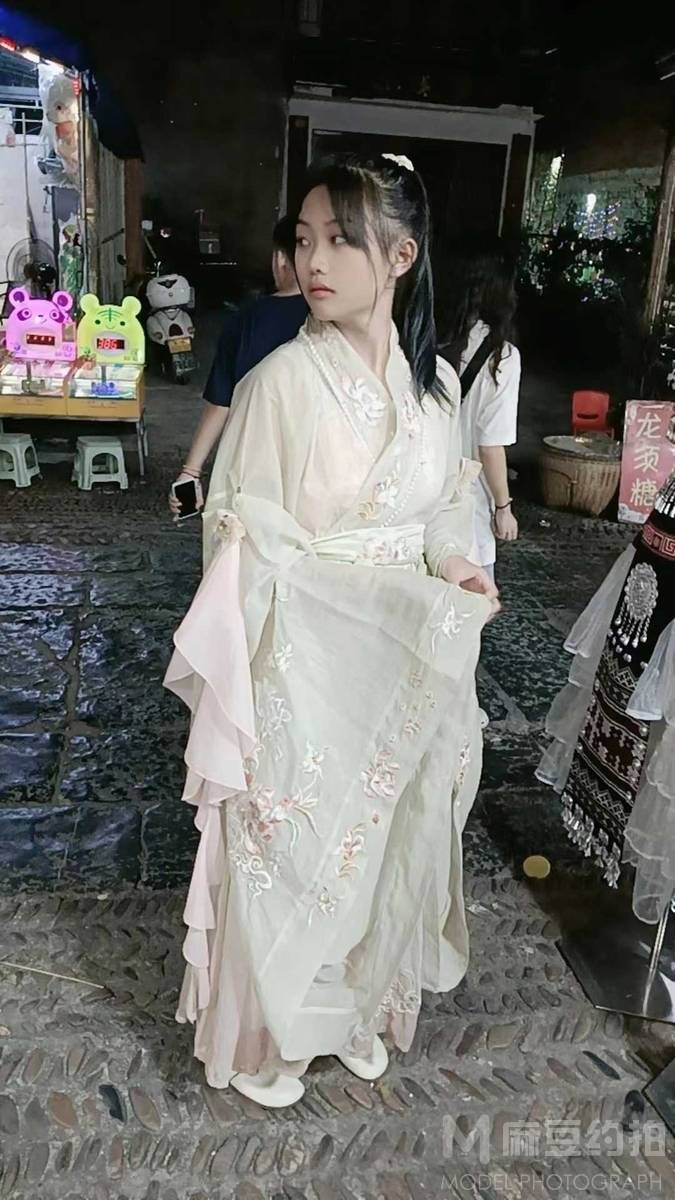 清新模特