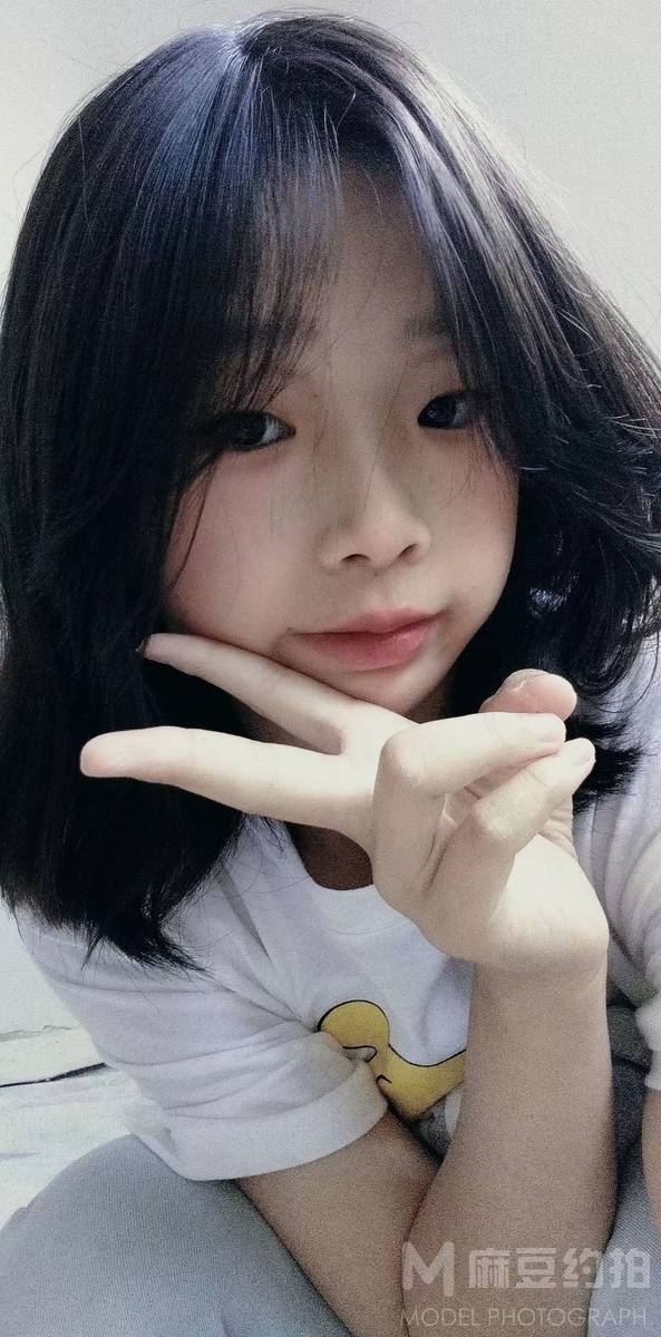 黑白模特
