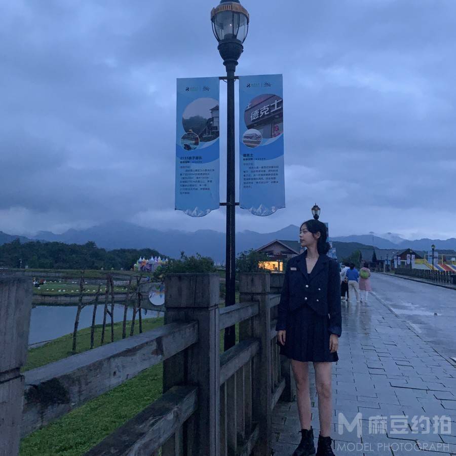 校园模特