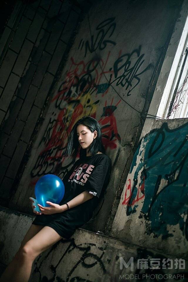 情绪模特
