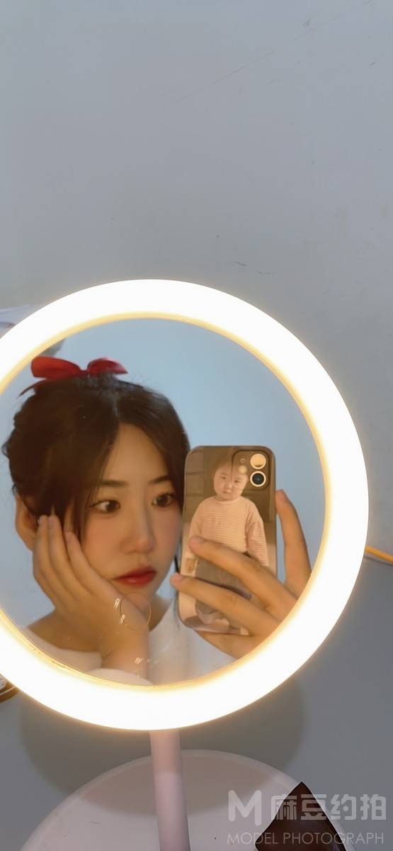 妆容模特