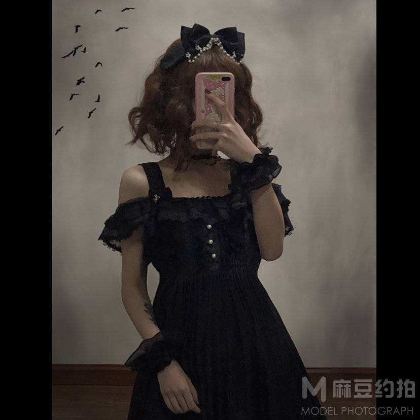 黑白模特