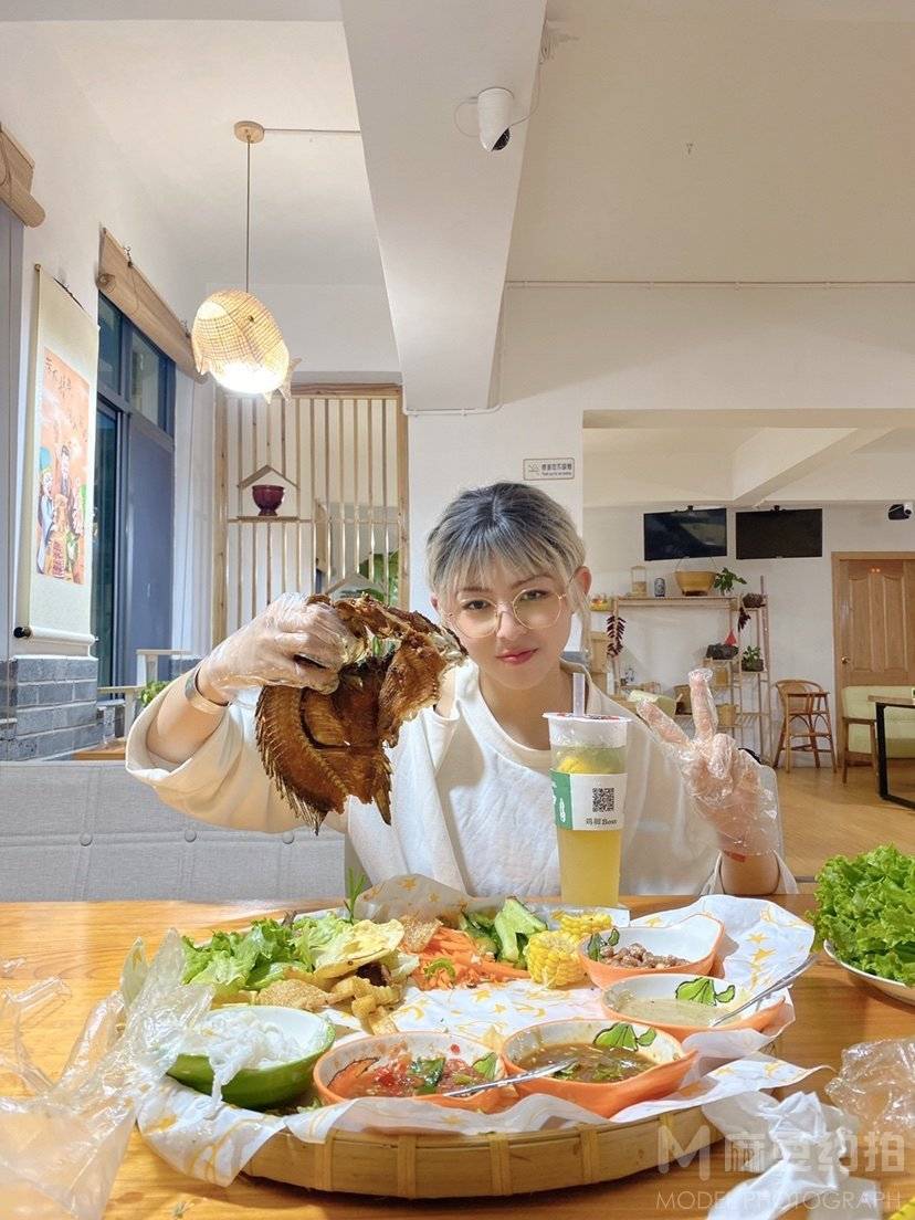 妆容模特