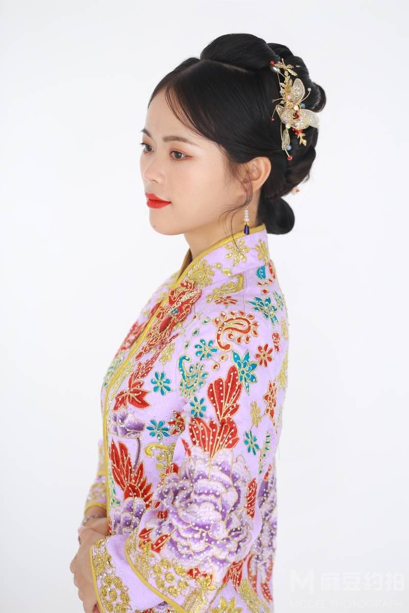 妆容模特