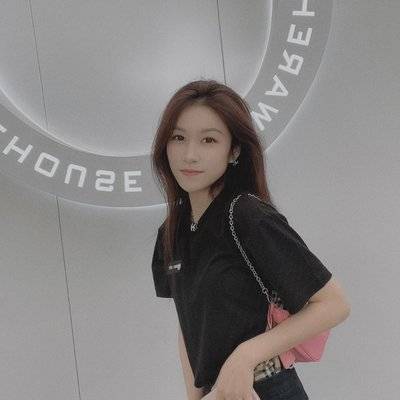 黑白模特