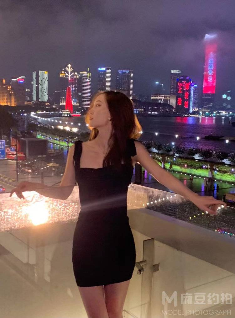 夜景模特