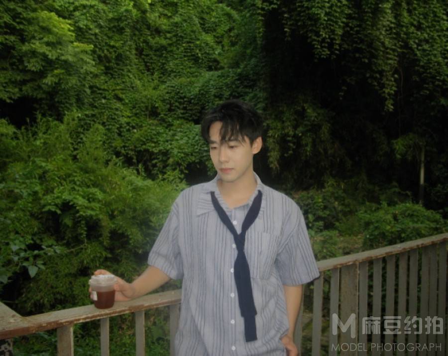 黑白模特