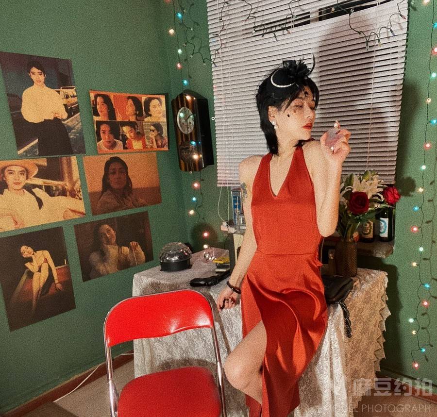 情绪模特