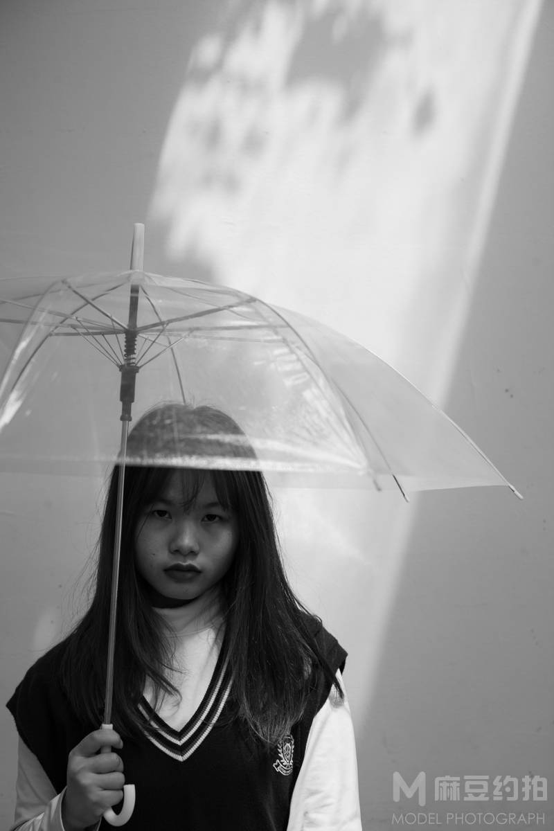 黑白模特