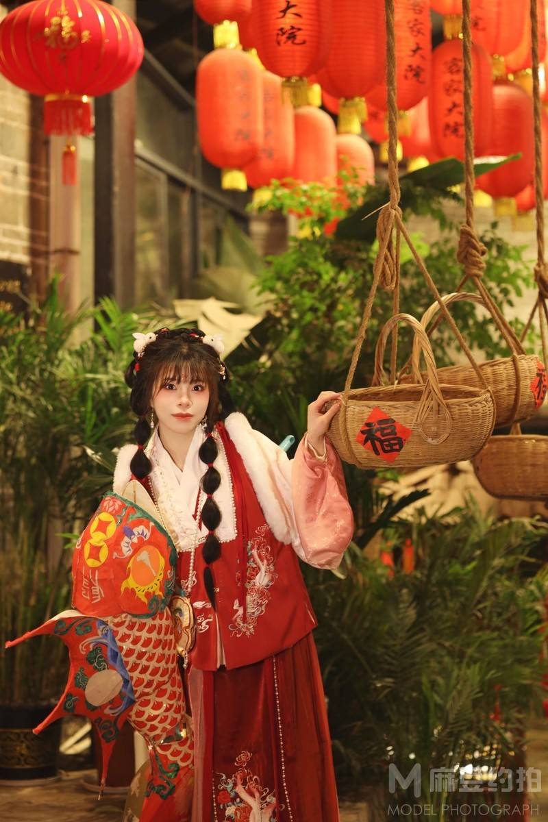汉服模特