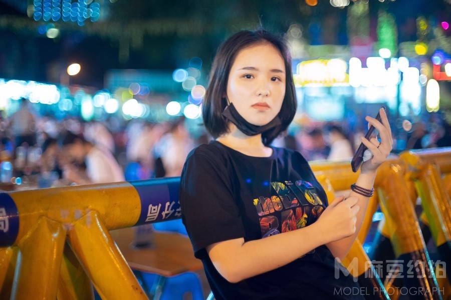 情绪模特