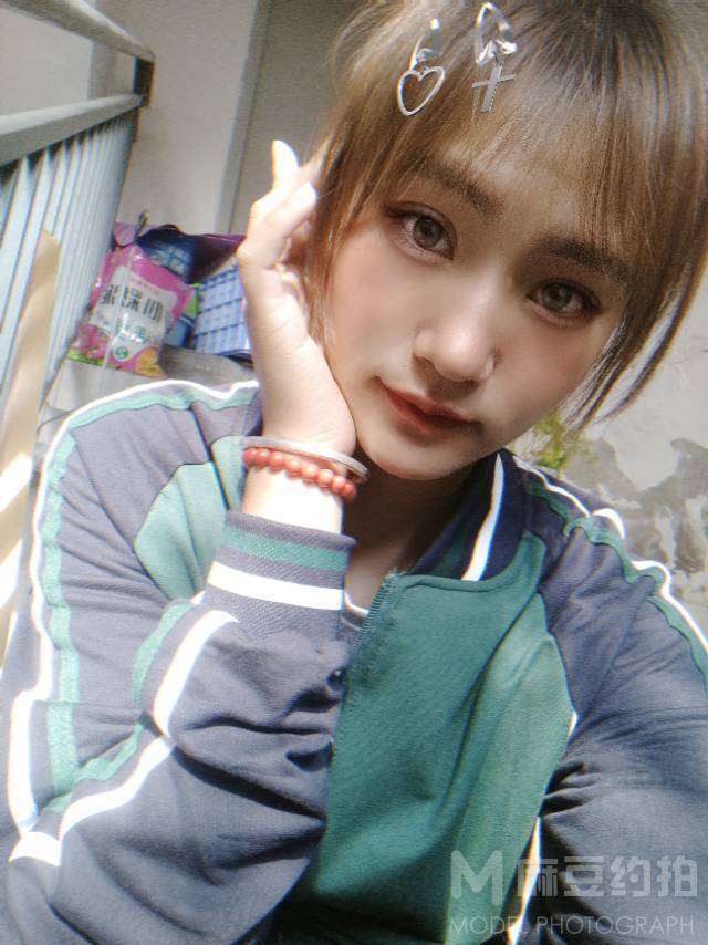校园模特