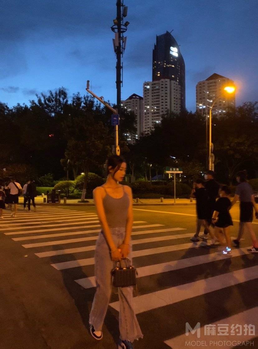 夜景模特