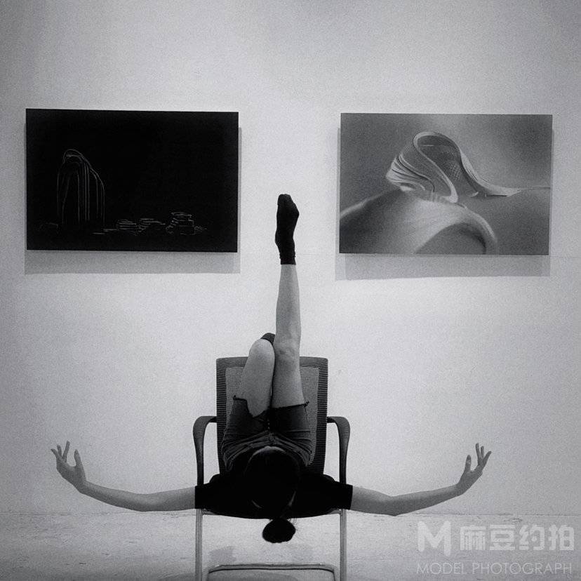 情绪模特