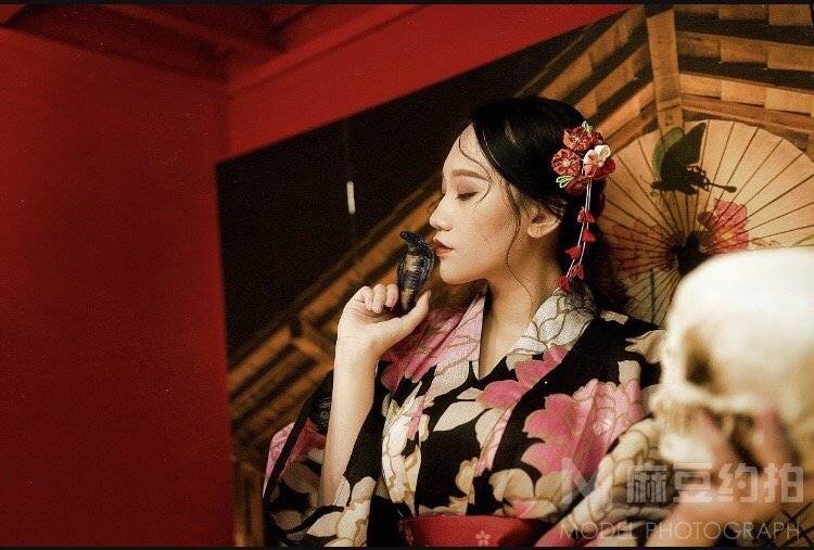 暗黑模特