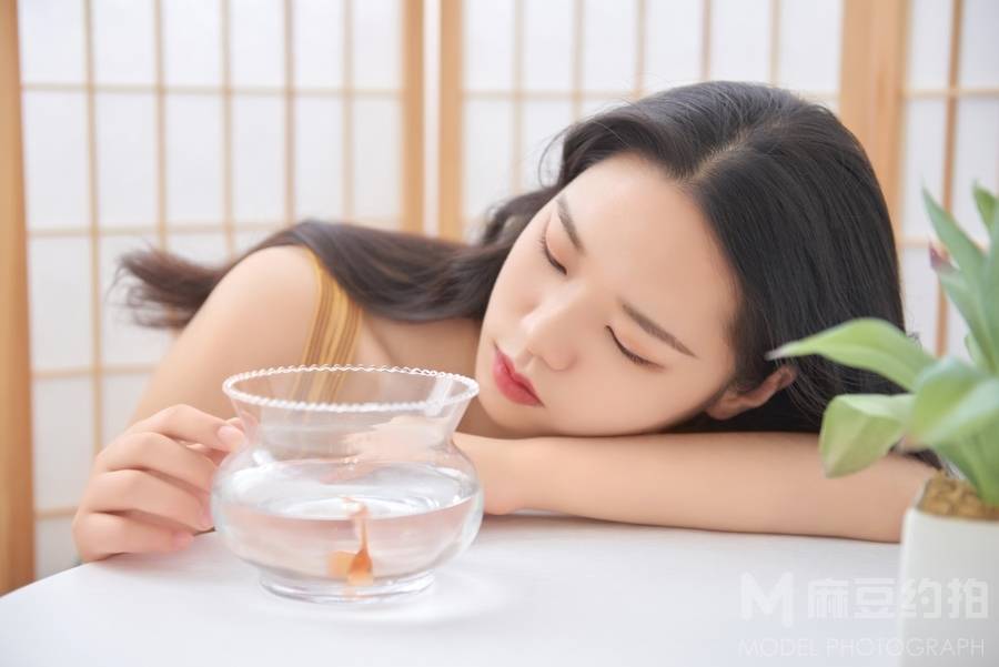清新模特